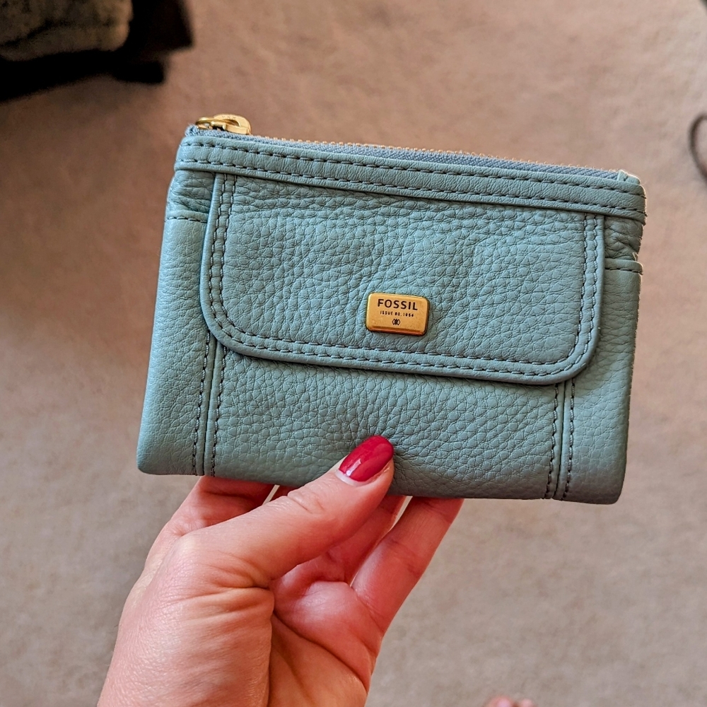 Fossil Emma Multi Wallet NWT